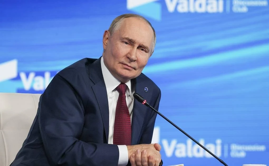 Tổng thống Nga Putin gửi lời đến châu Âu, bình luận về phát ngôn 'hổ giấy' của Tổng thống Mỹ Trump