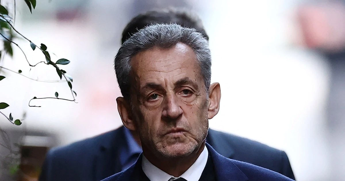 Cựu Tổng thống Pháp Nicolas Sarkozy bị bạn tù đe dọa