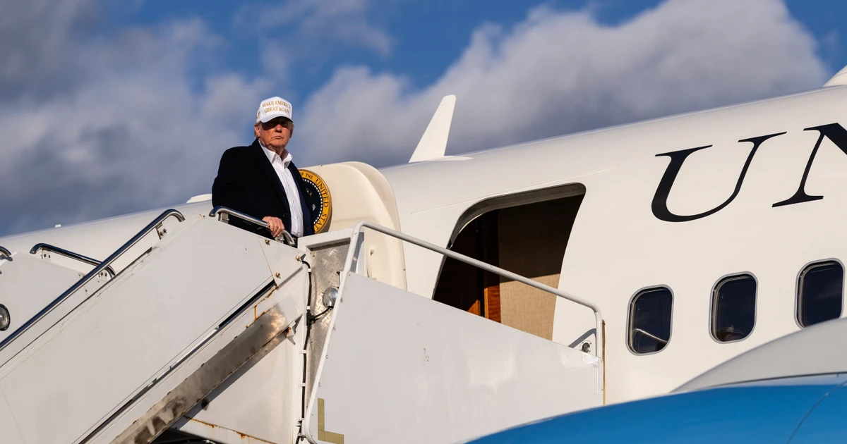 Nhà Trắng muốn cấm máy bay Trung Quốc bay qua Nga khi đến Mỹ