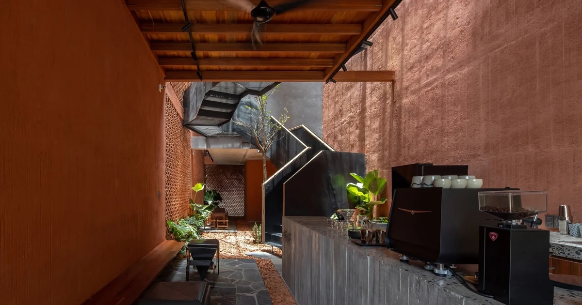 Quán cà phê màu đất thú vị tại Đà Nẵng