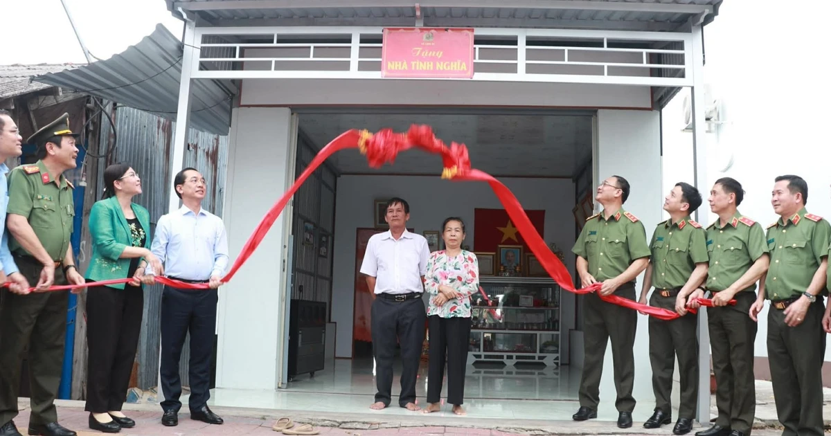 Bộ Công an hỗ trợ xây 500 căn nhà cho hộ khó khăn tại Cà Mau