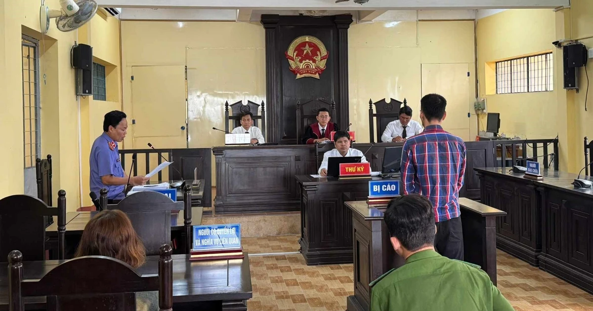 Xuống tay chém 2 người vì bị đòi 100.000 đồng tiền cá