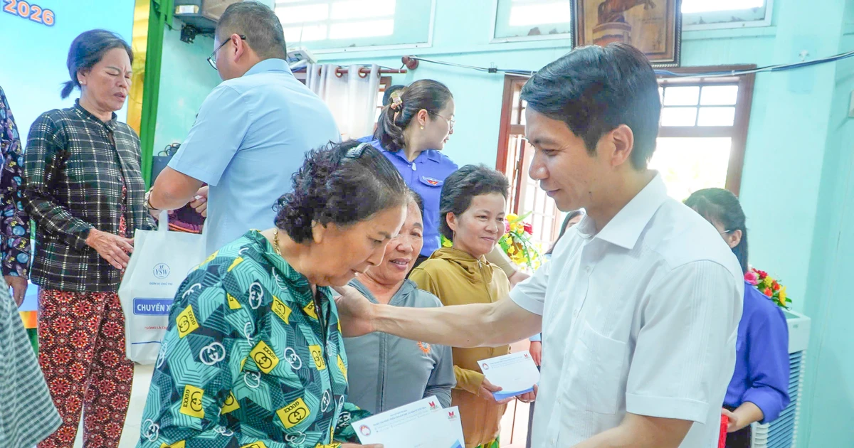 Nhiều phần quà ý nghĩa đến với người dân đảo xa ở Gia Lai