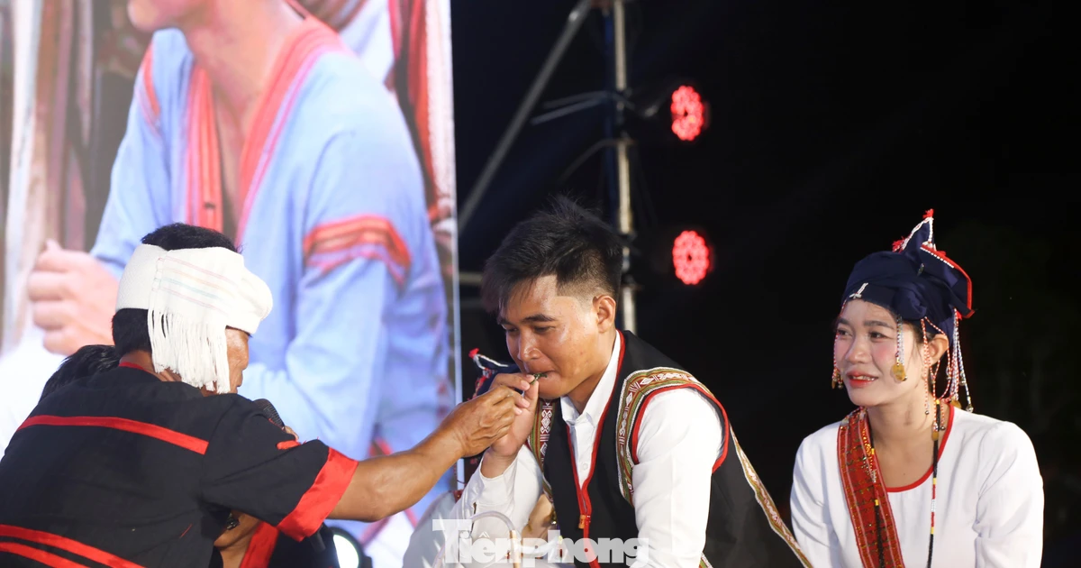 Lễ bắt chồng của người Chăm Hroi