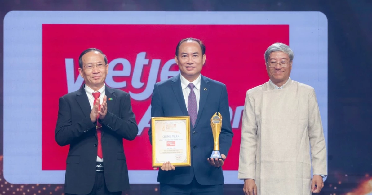 Vietjet được vinh danh “Dấu ấn Thương hiệu Việt hướng tới tăng trưởng xanh”