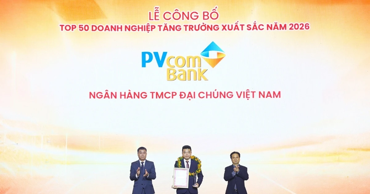 PVcomBank lần thứ 8 liên tiếp được vinh danh trong Bảng xếp hạng FAST500