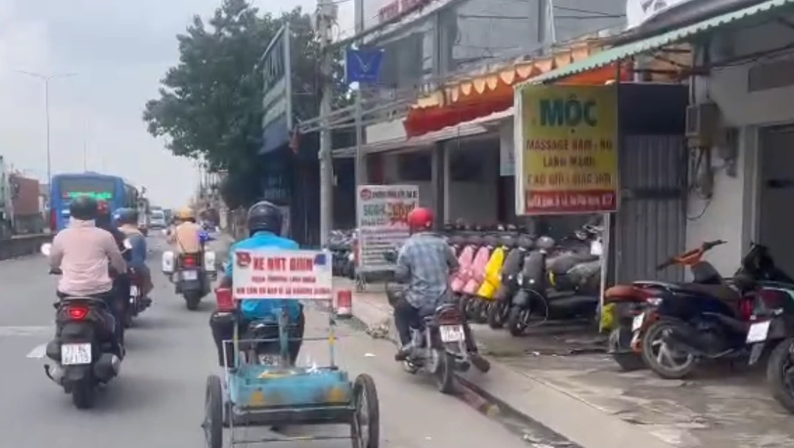 Phát hiện loại đinh mới rải trên đường ở TPHCM, vô hiệu hóa các xe hút đinh