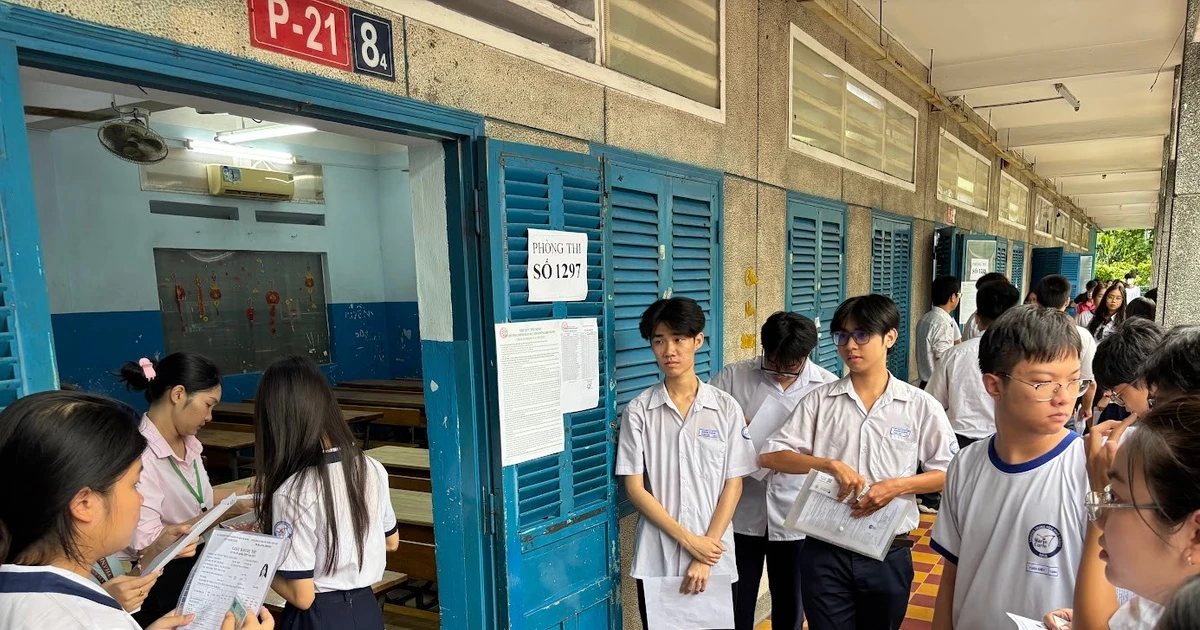 Điểm sàn khối ngành sức khỏe các trường đại học tại TPHCM giảm mạnh