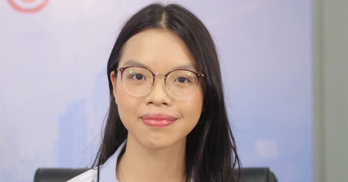 Đang giao lưu cùng nữ thủ khoa toàn quốc giành trọn ba điểm 10 kỳ thi THPT 2026