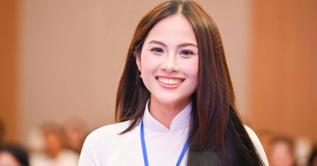 'Mẹ tôi dặn đi thi Hoa hậu Việt Nam phải chỉnh tề, nghiêm túc'