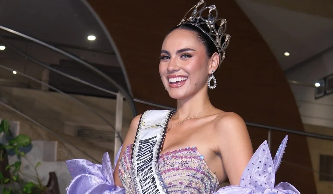 Giáo viên tiếng Anh cao 1,76 m đăng quang hoa hậu