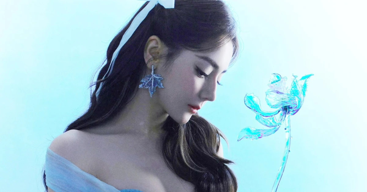 Địch Lệ Nhiệt Ba mặc quá hở