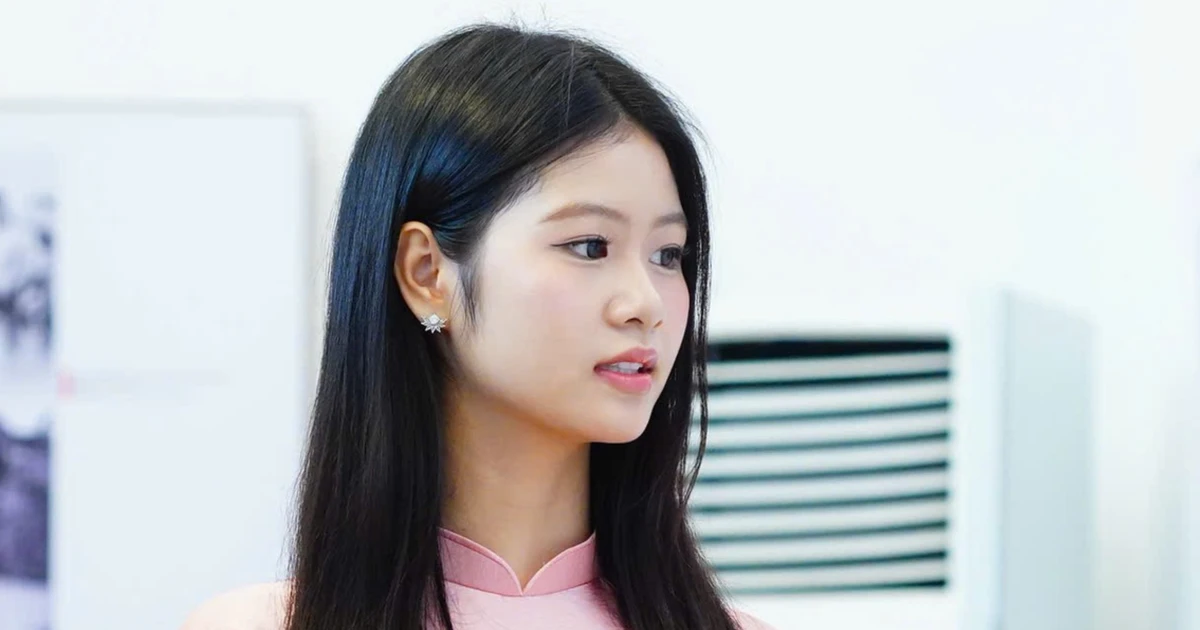 Người đẹp Thùy Dương, Phương Linh tham dự triển lãm 51 năm - Bản hùng ca thống nhất