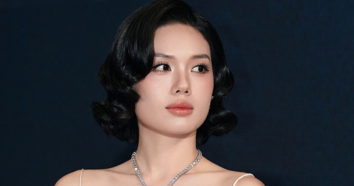 Nhan sắc mỹ nhân đóng người tình vua Bảo Đại