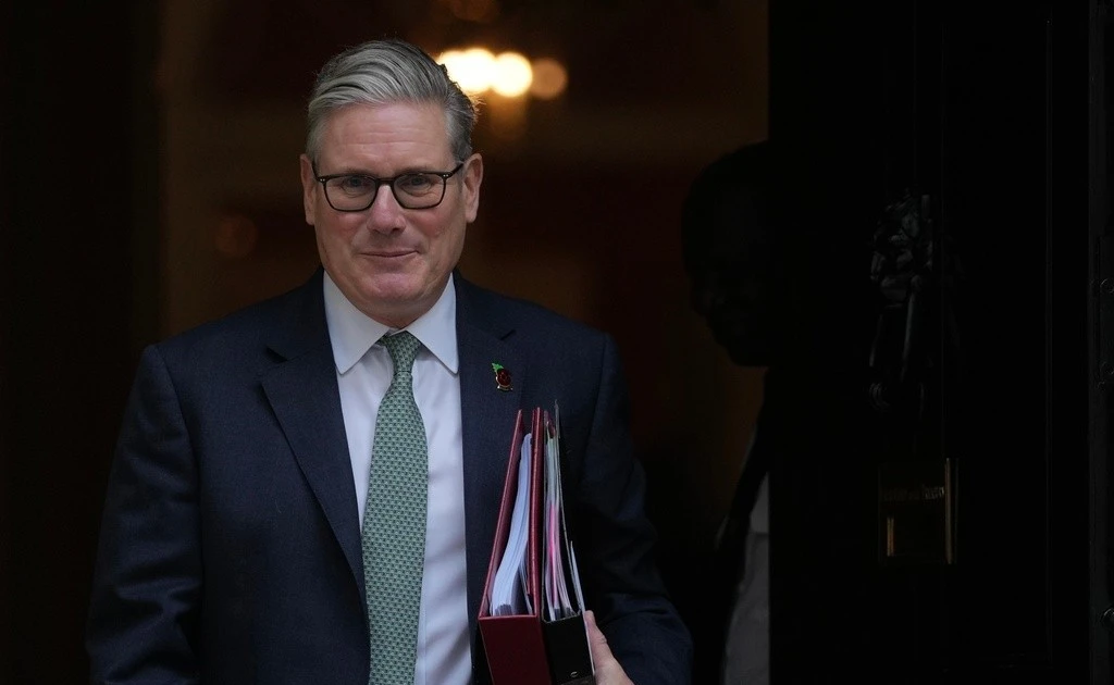 Quyền lực của Thủ tướng Anh Starmer lung lay