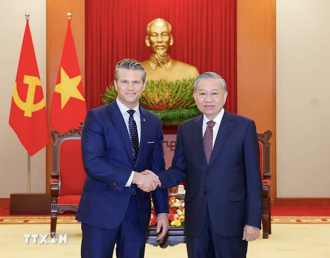 Tổng Bí thư Tô Lâm tiếp Bộ trưởng Bộ Chiến tranh Mỹ Pete Hegseth