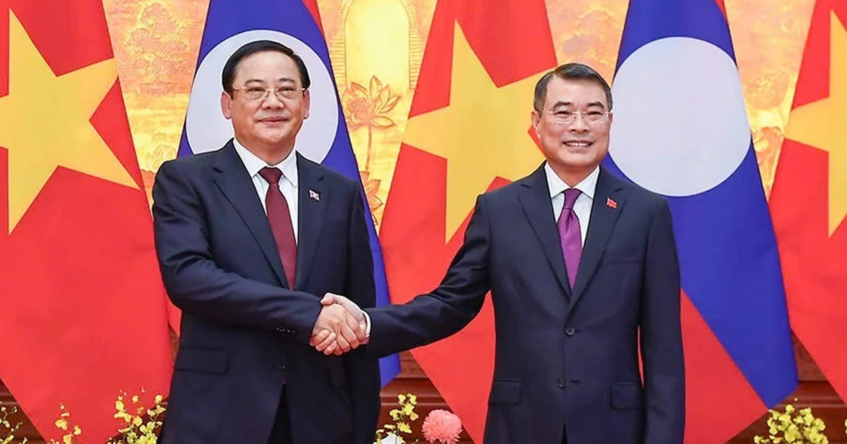 Việt Nam - Lào ưu tiên thúc đẩy kết nối hạ tầng cứng và hạ tầng mềm