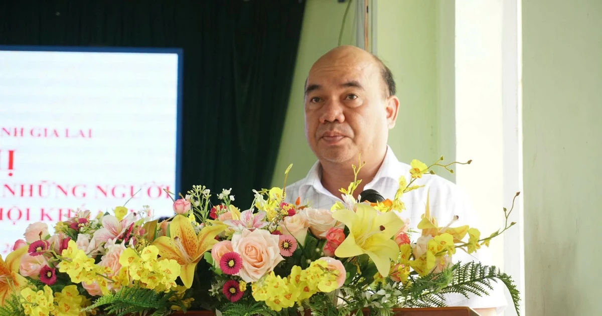 Phó Chủ tịch Mặt trận Gia Lai bất ngờ đọc thơ tặng cử tri nhân ngày 8/3