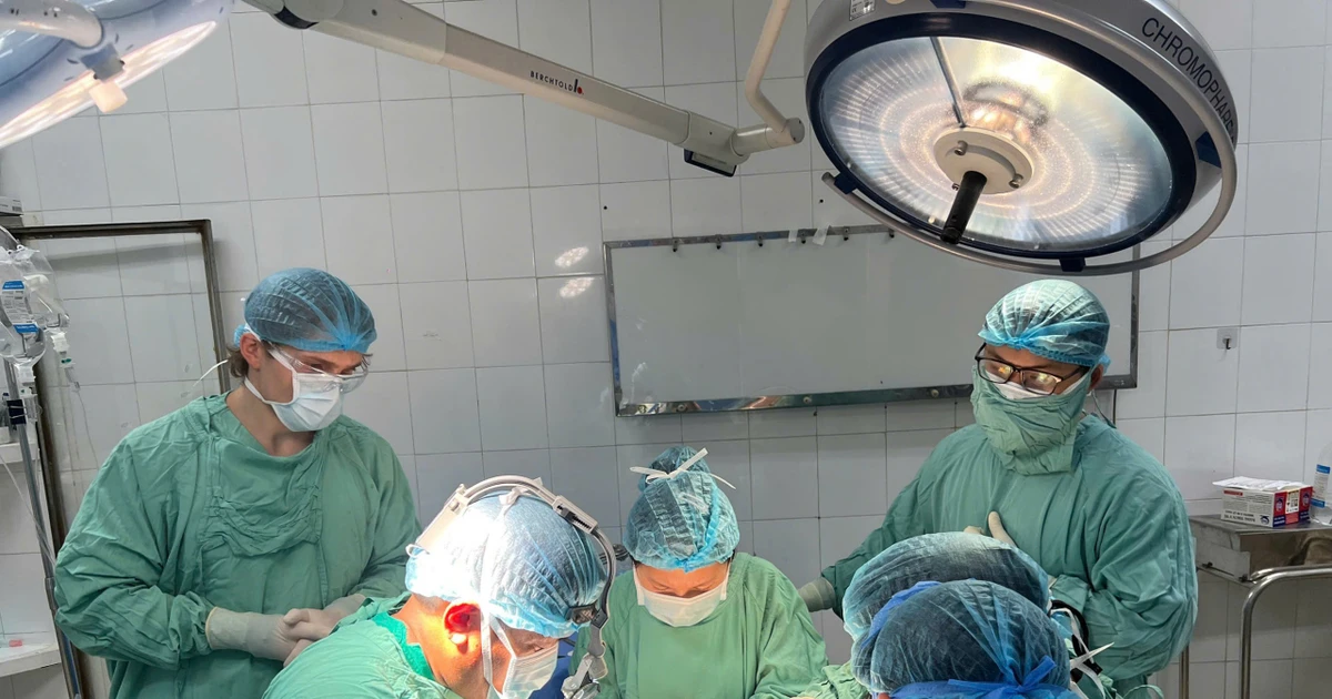 Nối thành công bàn chân đứt rời do máy cắt cỏ