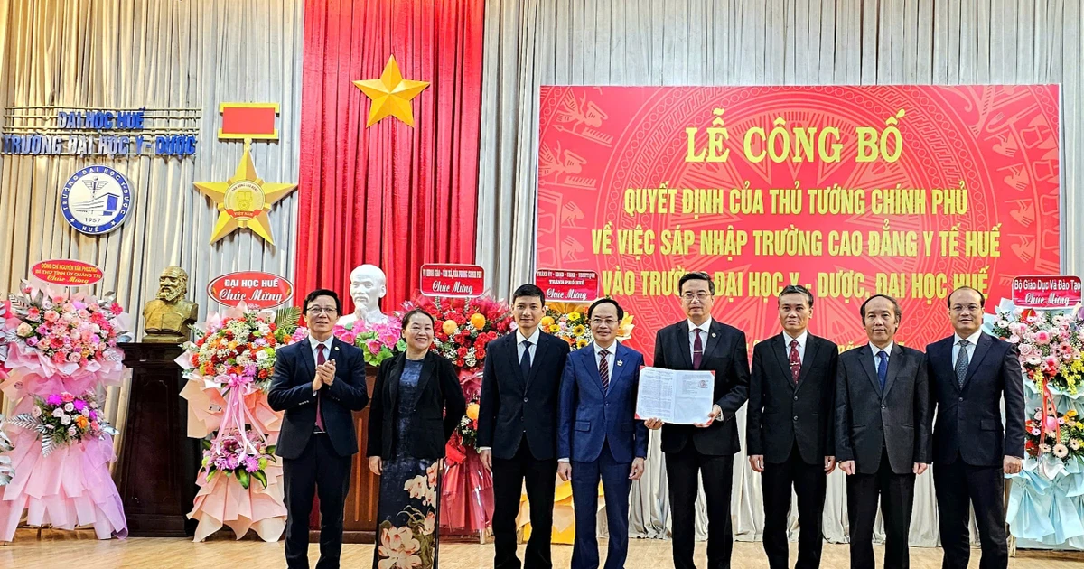 Sáp nhập Cao đẳng Y tế Huế vào Trường Đại học Y dược - Đại học Huế