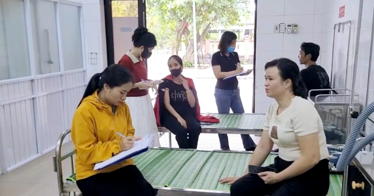 Nhiều công nhân tại Huế nhập viện cấp cứu sau bữa ăn