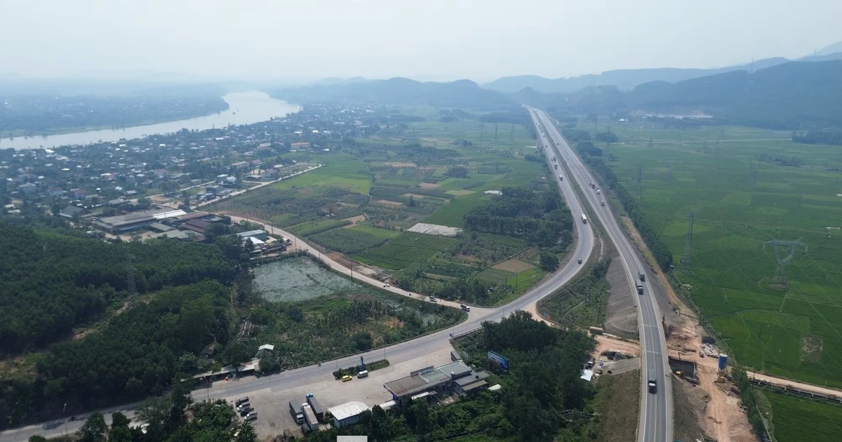 Cao tốc Cam Lộ - La Sơn cấm phương tiện lưu thông ban đêm