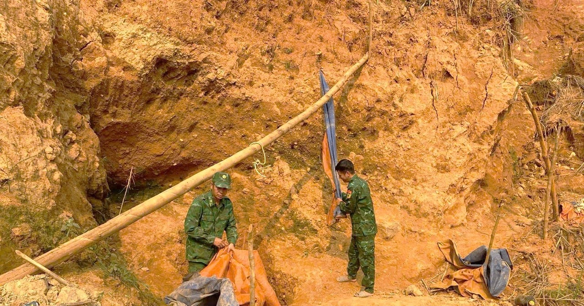 Truy quét 'điểm nóng' đào đãi vàng trái phép tại Huế