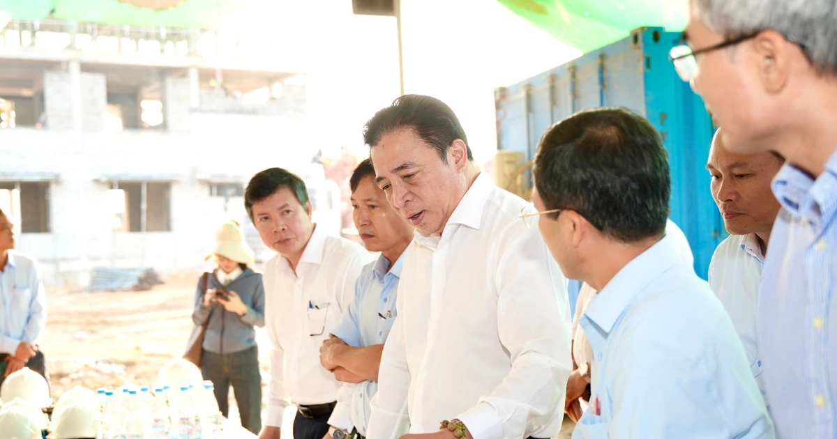 Thúc tiến độ xây trường nội trú liên cấp trị giá hàng trăm tỷ