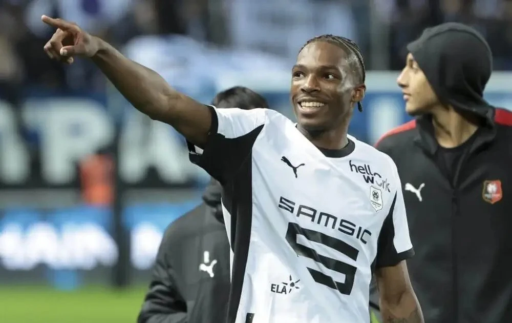 Liverpool kích hoạt 'bom tấn' vào phút chót