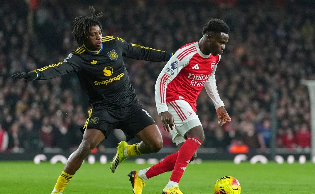 Đang thăng hoa, MU chịu tổn thất cực lớn