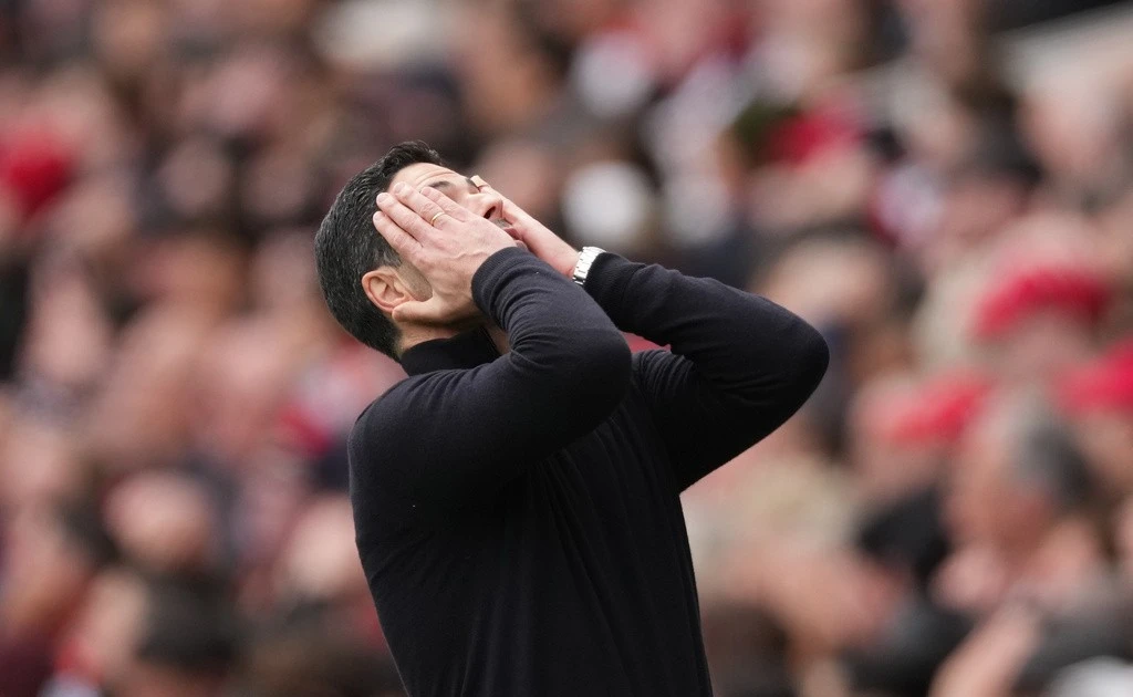 Arsenal xác nhận tổn thất lớn trước trận 'chung kết' với Man City