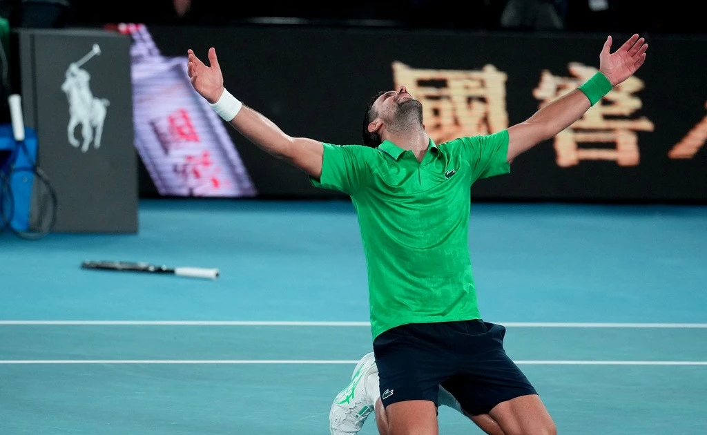 Djokovic tạo ‘địa chấn’ trước Sinner, hẹn Alcaraz ở chung kết Australian Open
