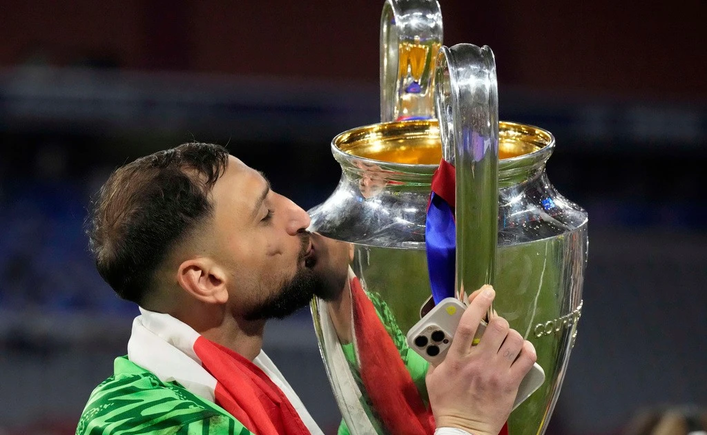 Donnarumma nổi loạn, ám chỉ PSG bội bạc trước thềm Siêu cúp châu Âu