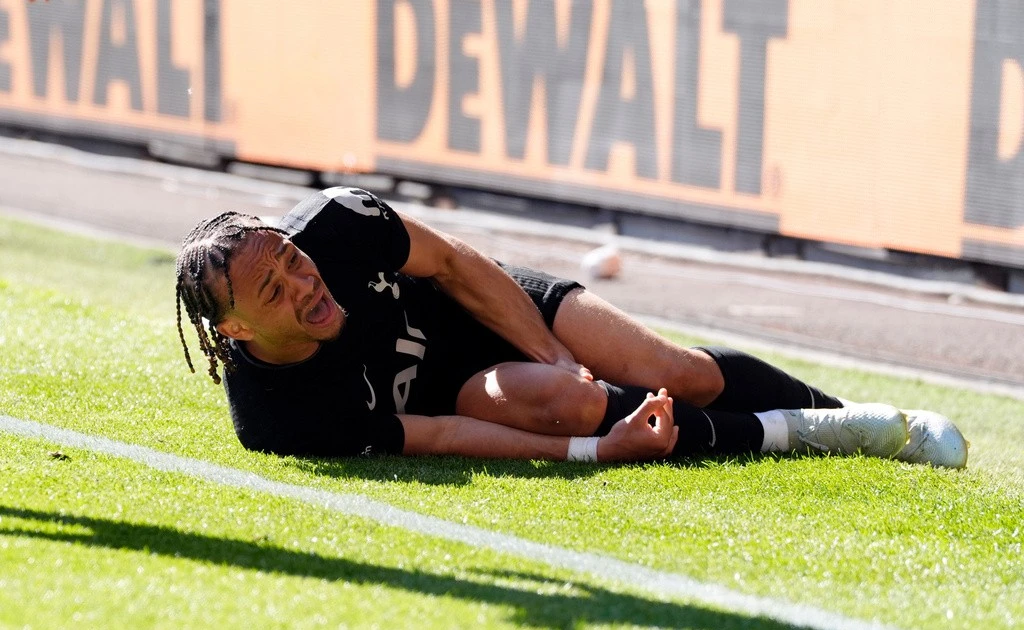 Tottenham tiếp tục chịu vận rủi trong cuộc đua trụ hạng