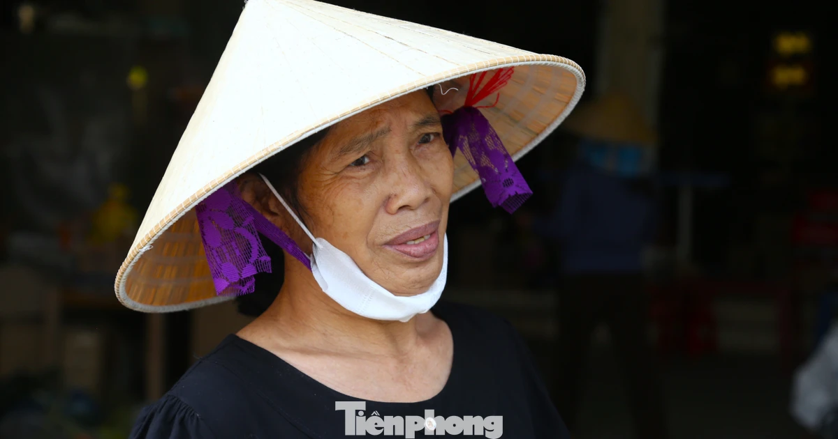 Hàng nghìn người dân Nghệ An phải đi xin nước mỗi ngày