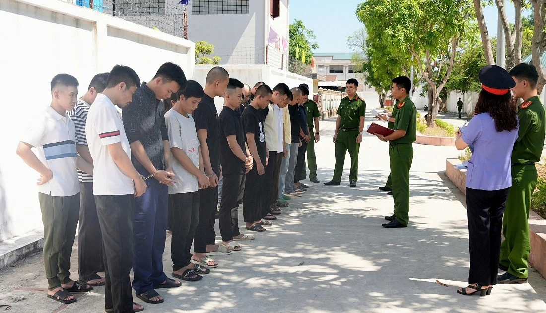 Bắt 24 đối tượng trong đường dây lừa đảo từ Campuchia
