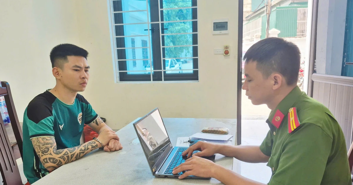 Hỏi mua 10 quả trứng rồi giật dây chuyền vàng của chủ quán