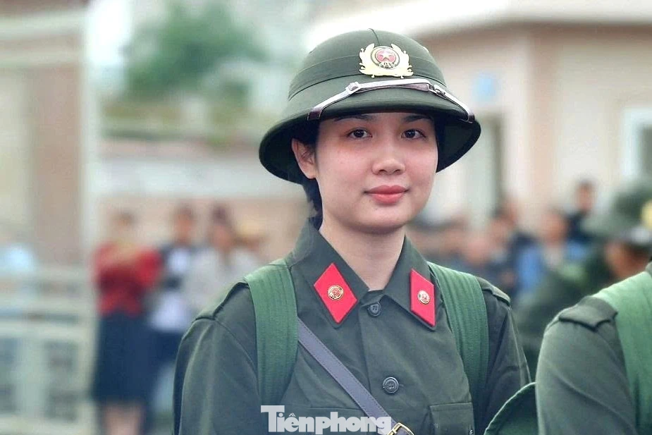 'Bóng hồng' duy nhất viết đơn tình nguyện đi nghĩa vụ Công an ở xứ Nghệ