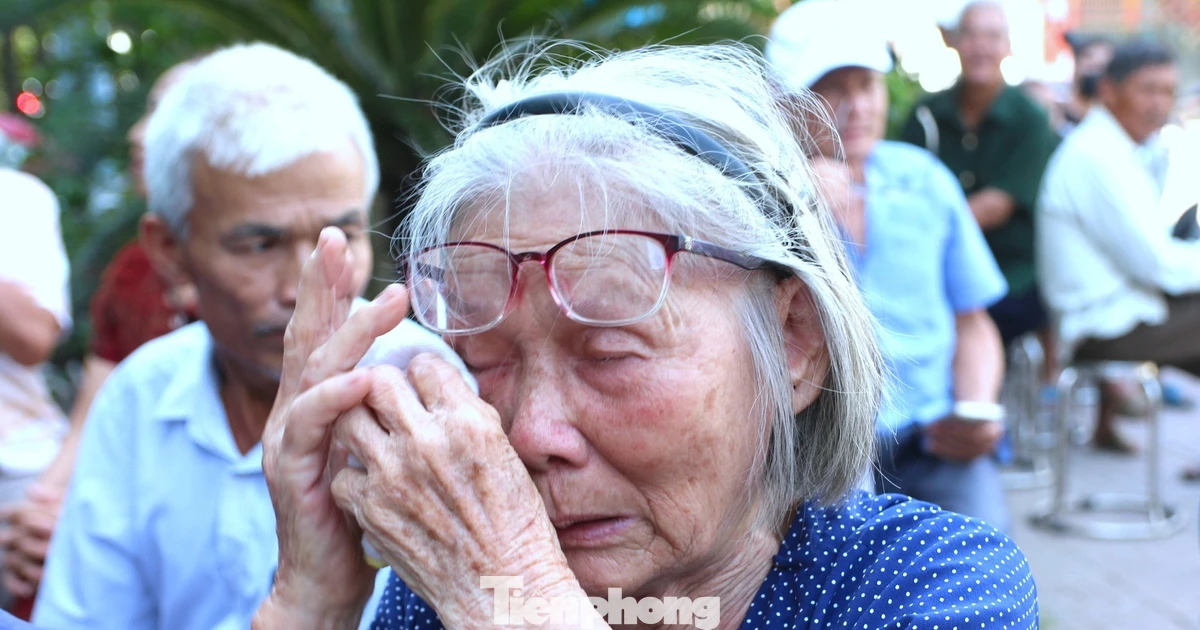 Chị gái liệt sĩ nghẹn ngào: 'Chỉ mong tìm được em'