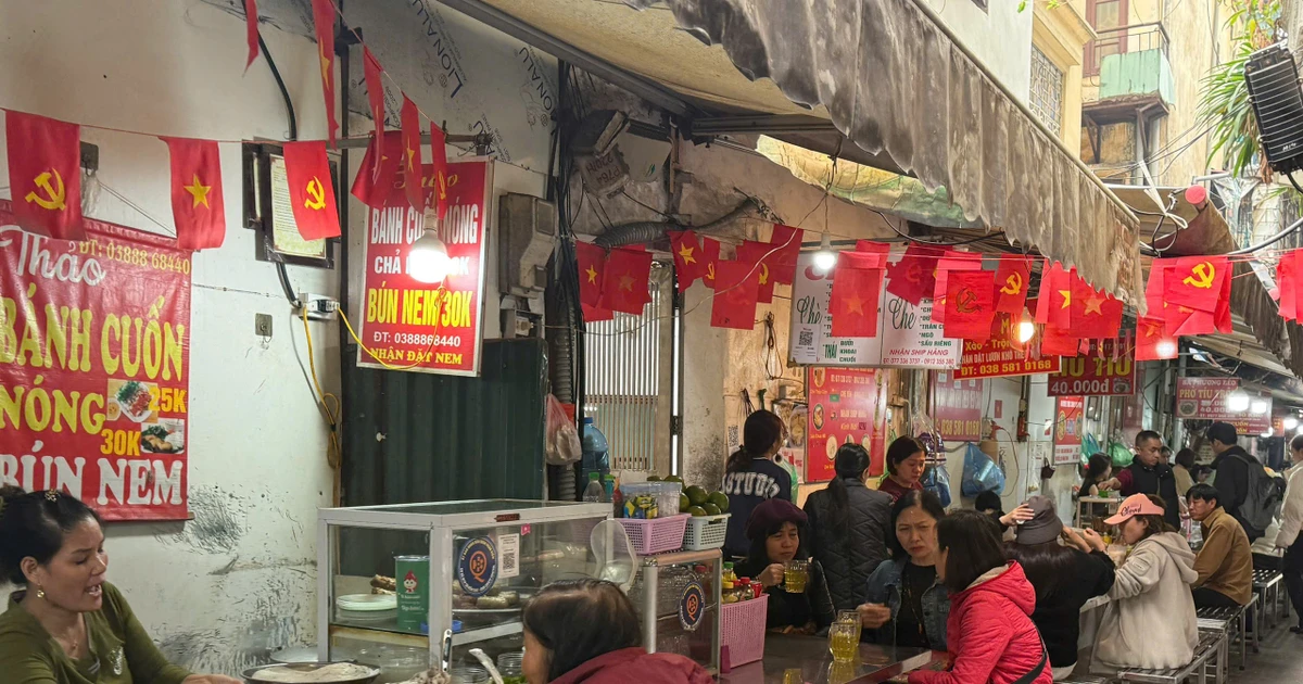 Một ngày làm ăn của người dân ở nơi 'từng mét vuông nuôi sống bao thế hệ'