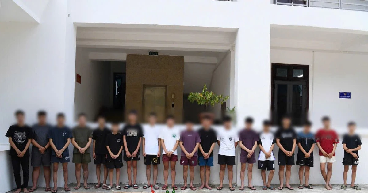 Camera AI ‘tóm gọn’ nhóm học sinh tụ tập mang theo hung khí