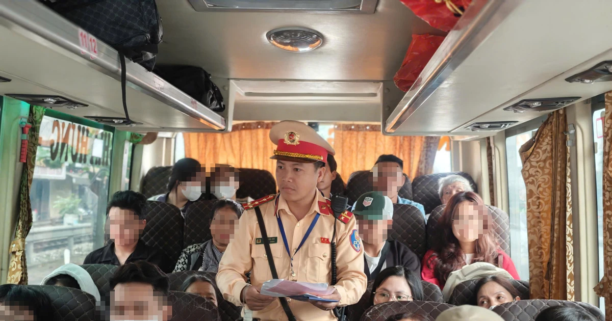 CSGT Hà Nội 'siết' kiểm soát xe kinh doanh vận tải dịp nghỉ lễ