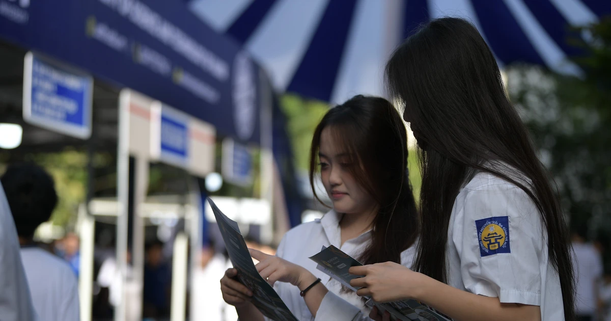 Tuyển sinh Đại học 2026: Thí sinh 'mắc kẹt' giữa các quy định