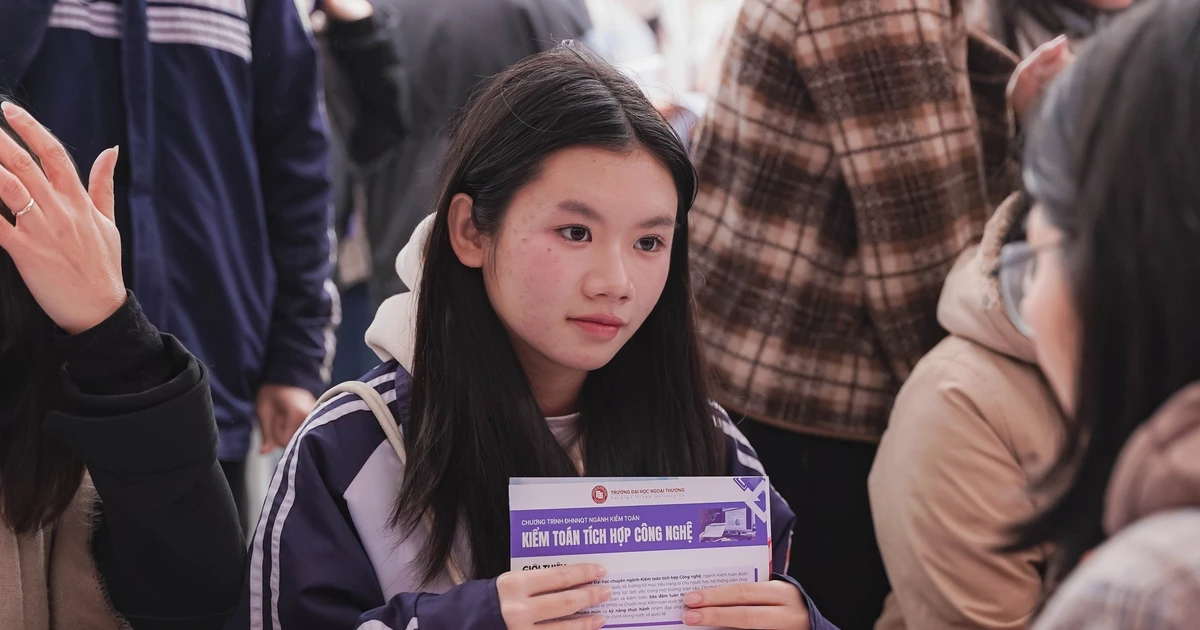 Lạc lối giữa ‘ma trận’ kì thi riêng