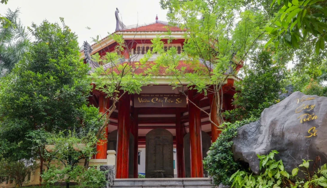 Bằng tiến sĩ giả và lỗ hổng quản lý