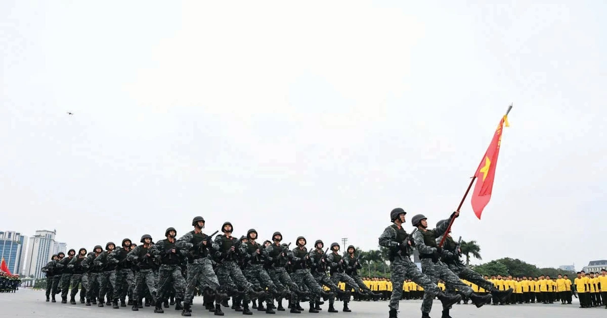 Cảnh vệ lá chắn thép