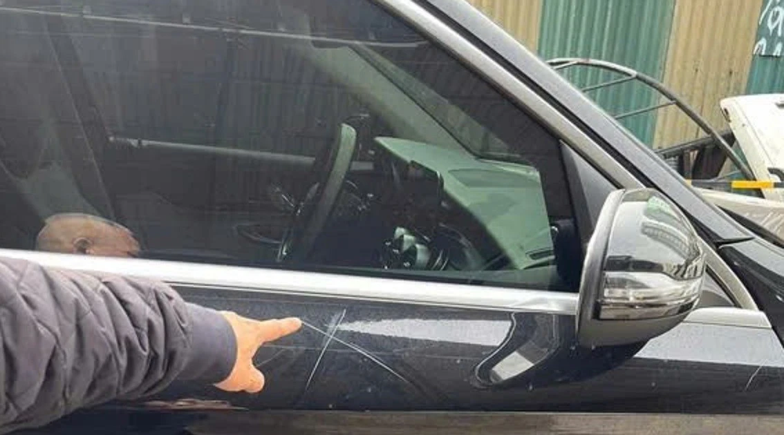 Khởi tố hình sự vụ ô tô bị cào xước xe vì đỗ trước cửa nhà ở Hà Nội