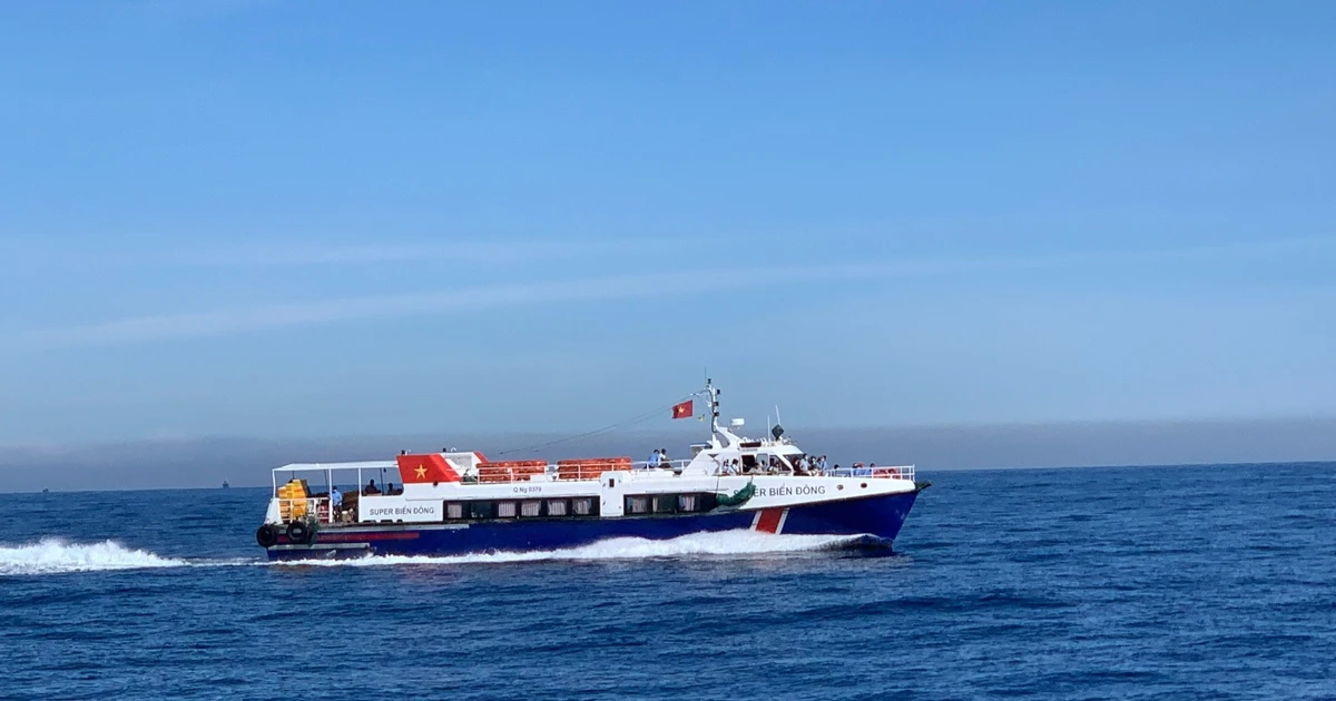 Vé tàu siêu tốc ra Lý Sơn tăng giá, lo du lịch ảnh hưởng