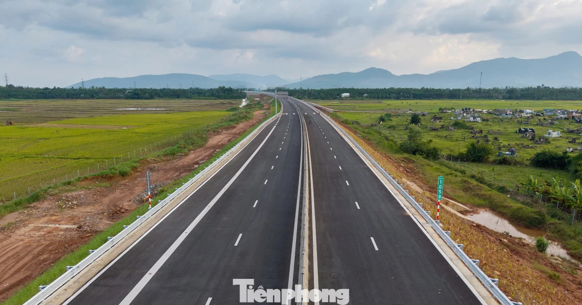 Cận cảnh cao tốc Quảng Ngãi - Hoài Nhơn có đường hầm đặc biệt đang hoàn thiện