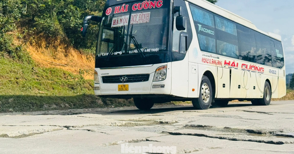 Mặt đường xuống cấp, đèo Lò Xo trên Quốc lộ 14 càng hiểm trở hơn